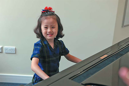 Piano prodigy dreams of being world's best