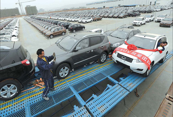 Auto industry revs up Chengdu