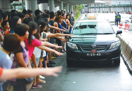 Guangdong battered as typhoon makes landfall