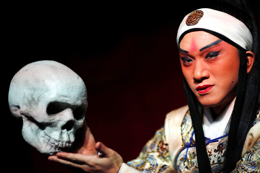 Beijing Opera showcased in Shanghai