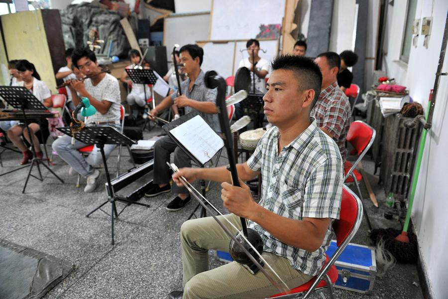 Puppet opera revitalized in Shanxi