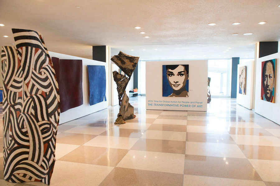 UN displays Chinese actress Gong Li's portrait at exhibit