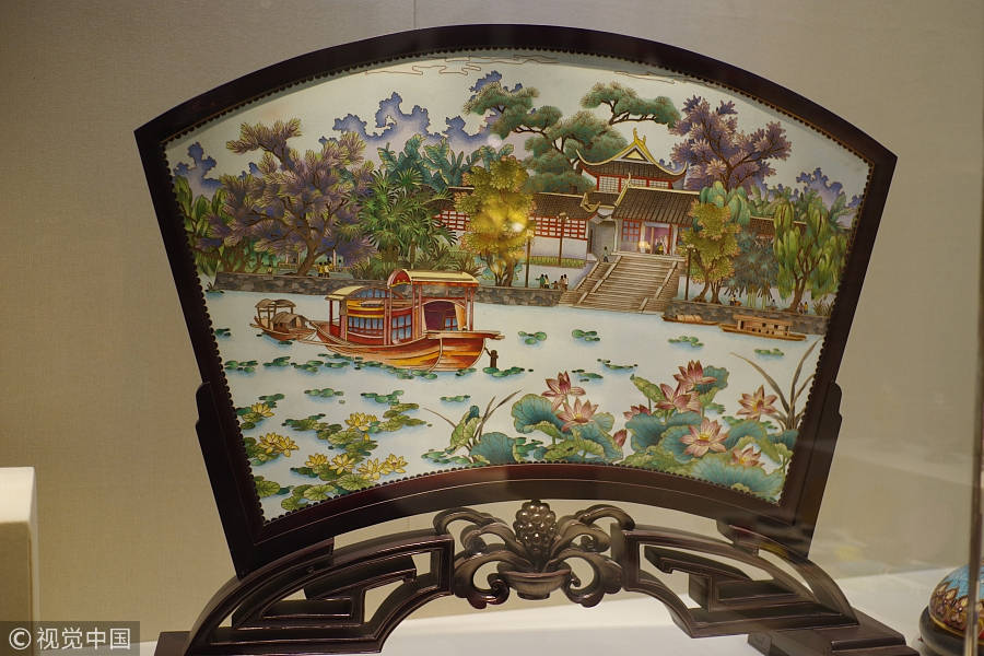 Explore cloisonne enamel factory in Beijing