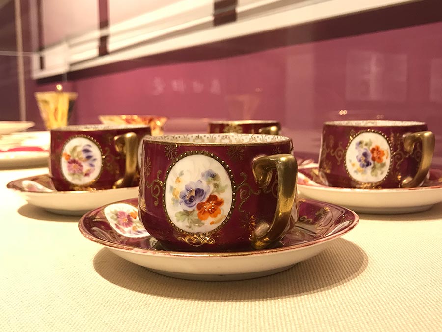 Exhibition shows exported porcelain