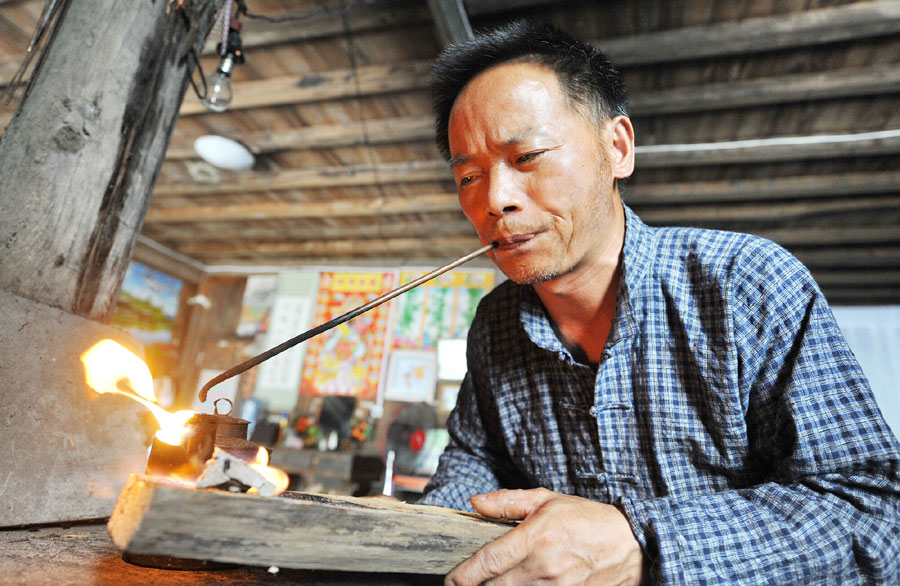 Five generations of ancient Miao jewelry