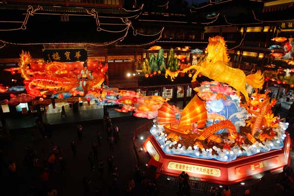 Vigor of dragon and horse at Yuyuan Garden