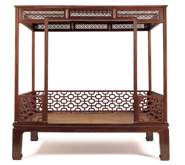 Ming furniture exhibition opens in Beijing