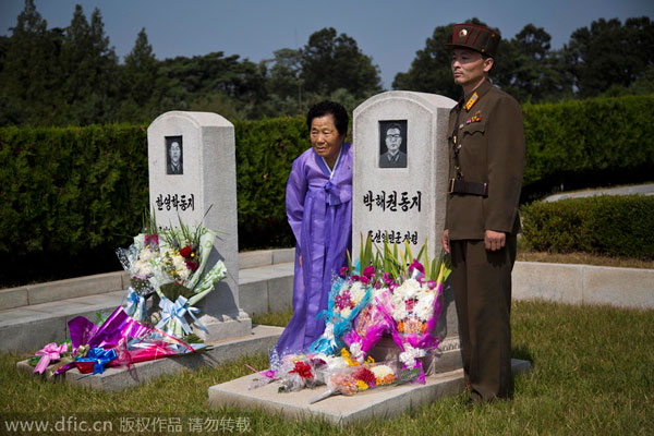 DPRK people celebrate Mid-Autumn Festival