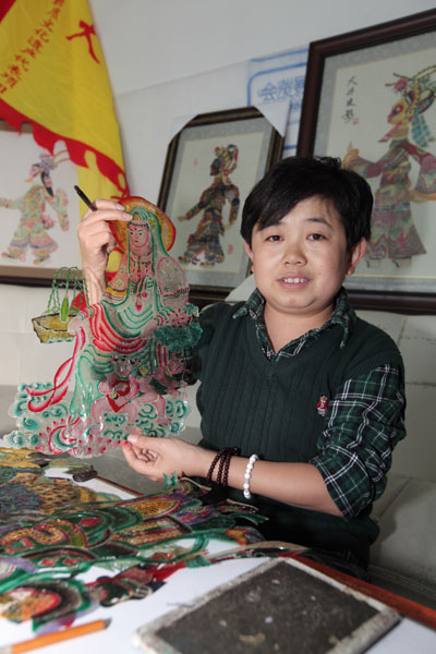 Little puppeteers add vitality to ancient folk art