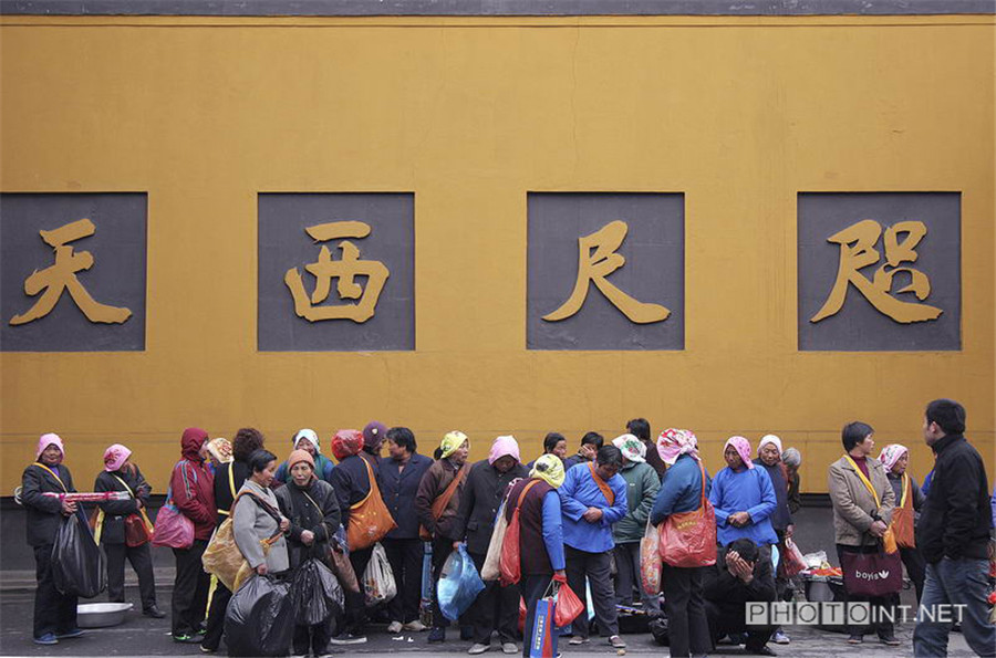 Photos capture the path of Buddhism