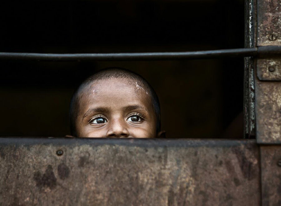 Photographers display beauty of pre-quake Nepal