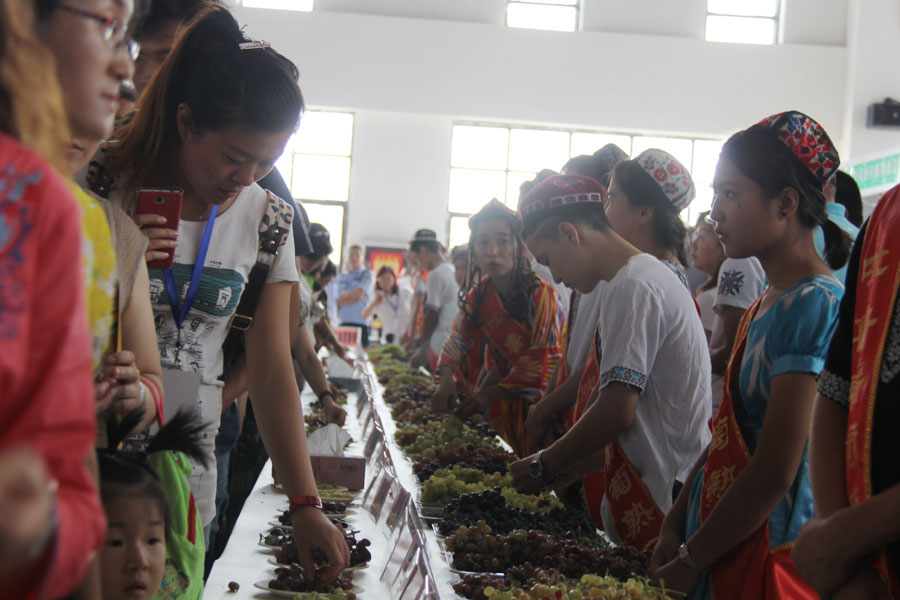 Grape festival kicks off in Turpan