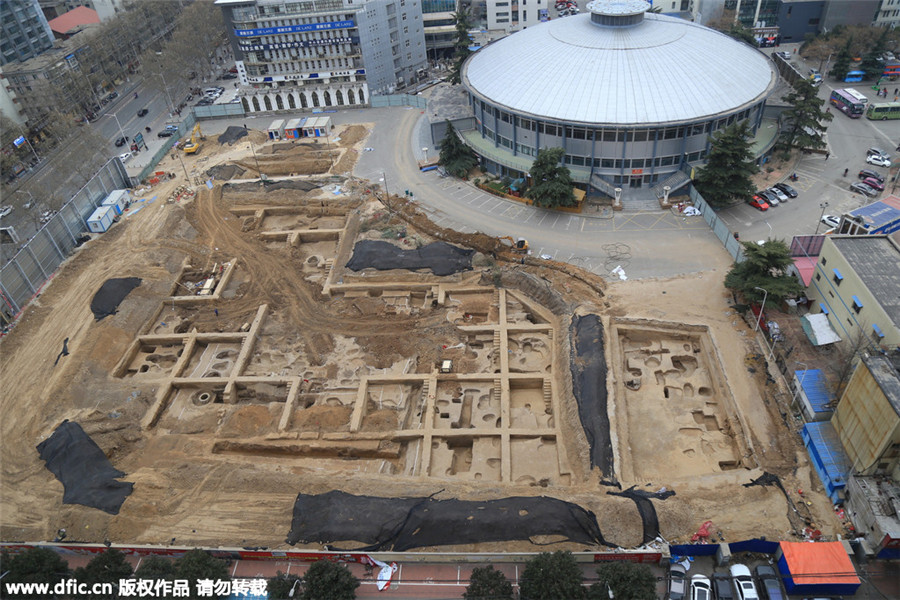 Large-scale ancient tomb complex discovered in Henan