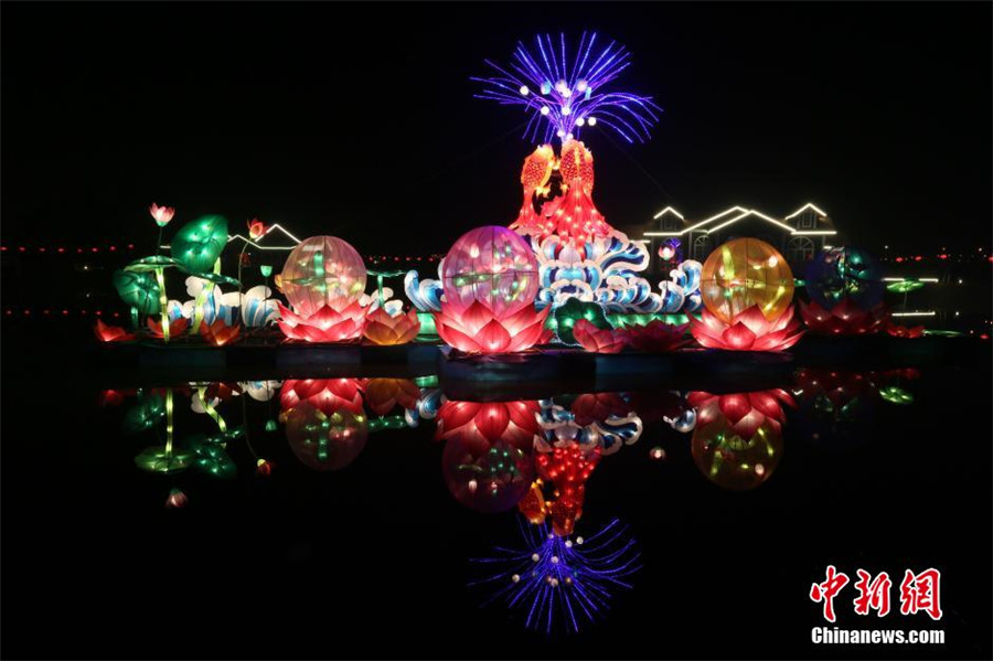 Lantern show held in Chongqing to embrace New Year