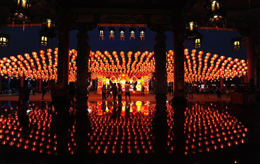 Lantern Festival held in Bangkok to celebrate Chinese Lunar New Year