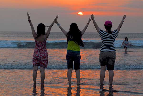 Thousands of Chinese tourists celebrate Lunar New Year in Indonesia's Bali