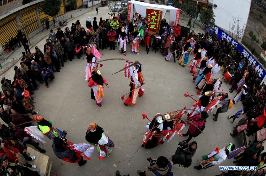 Folk opera Gaotai Dixi performed in SW China