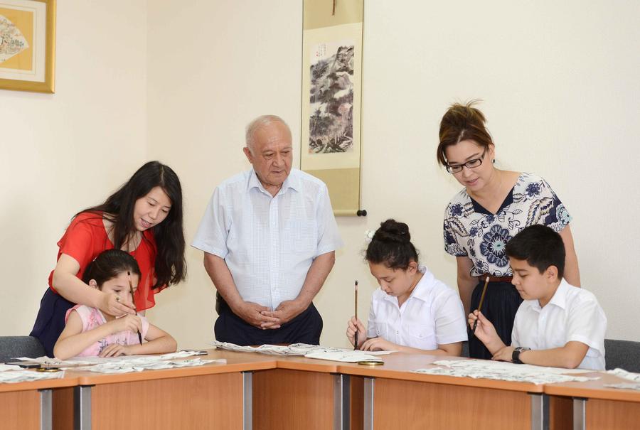 Mandarin fever in Uzbekistan