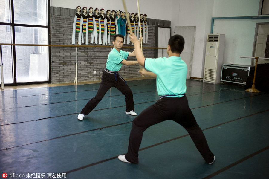 Wuhan gets new puppet show apprentices after 22 years