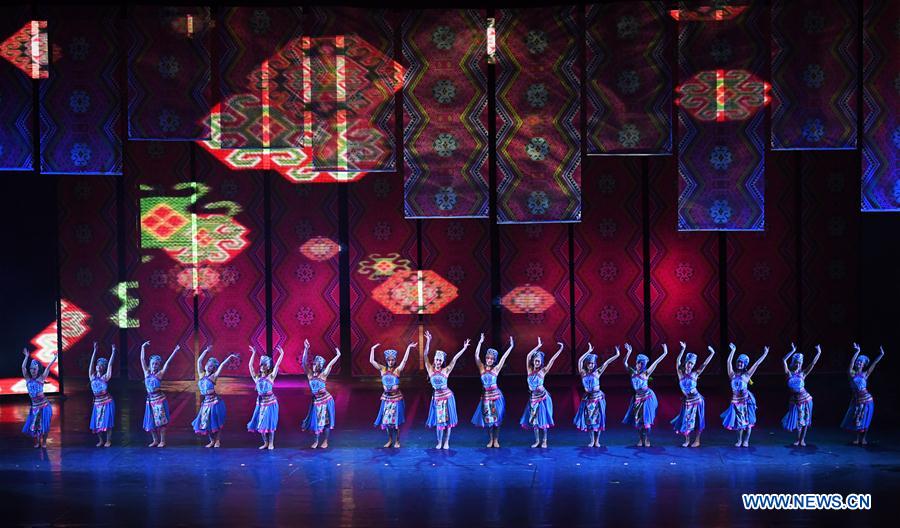 Performance featuring tales on Tujia ethnic group staged in Chongqing