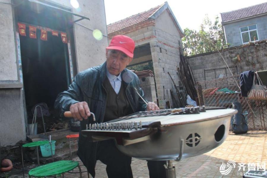 Farmer turns utensils into musical instruments, forms troupe