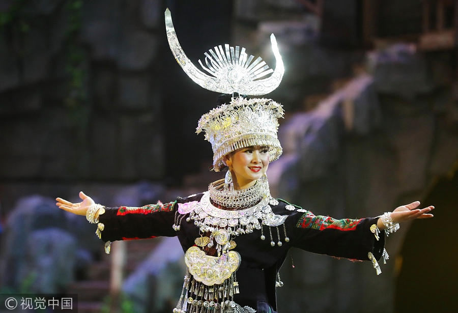 Miao costumes on display at culture festival in Hunan