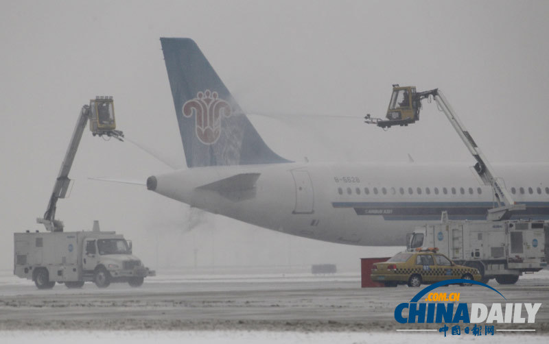 北京首都機(jī)場全力確保雪天正常運(yùn)行