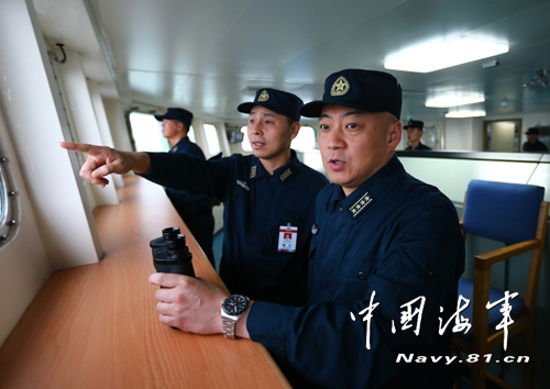 揭秘遼寧艦再次海試前景象：甲板上熱火朝天