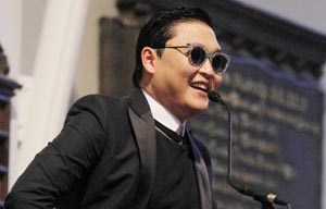 Rapper Psy wows Harvard with global appeal, dance moves