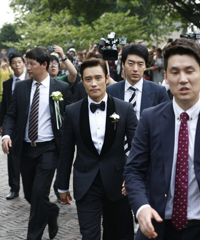 South Korean actor Lee Byung-hun marries