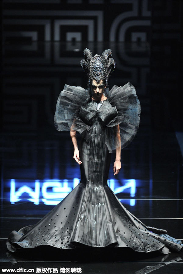 Traditional Chinese elements dazzle at China Fashion Week in Beijing