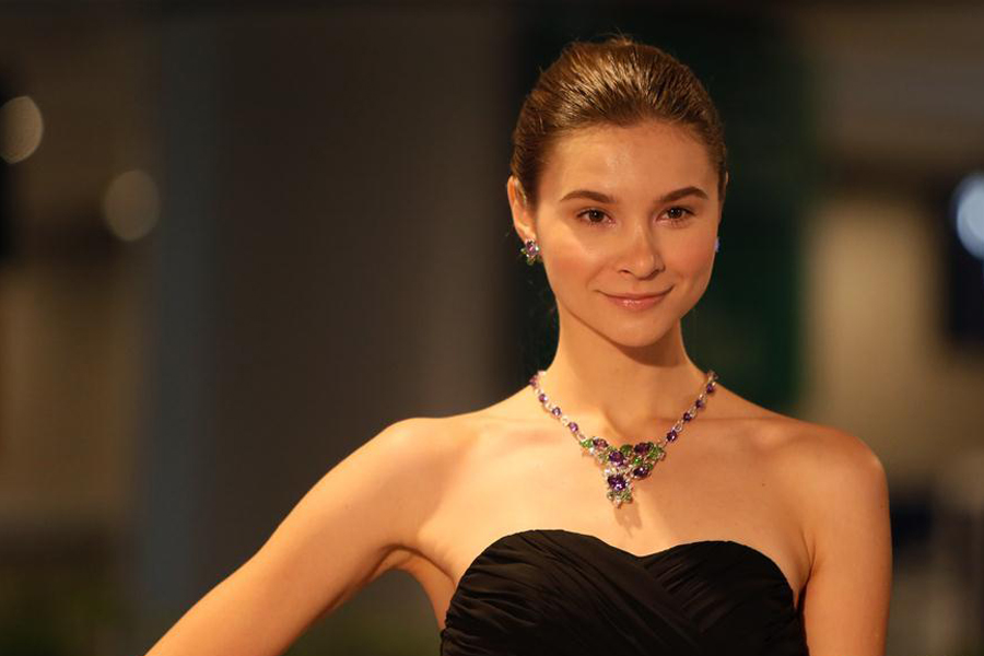 Hong Kong International Jewellery Show opens