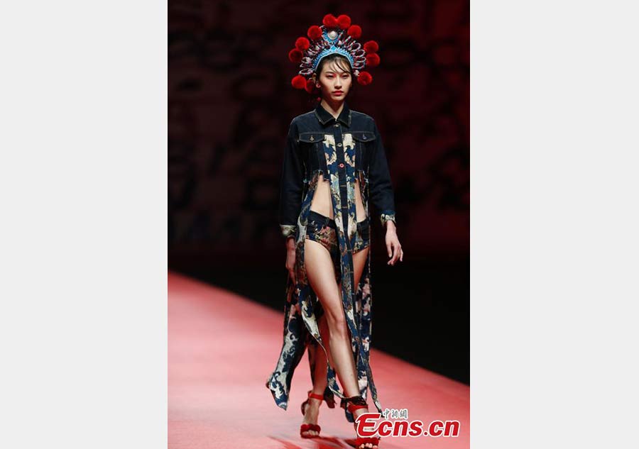 Fashion show blends Chinese and Western cultures