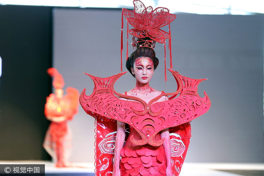 Artworks displayed at graduate talent show in Shandong University of Art & Design