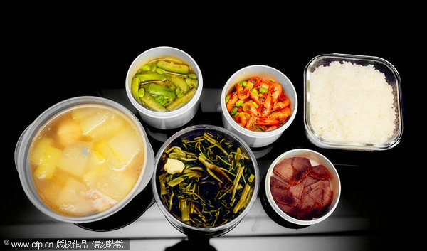 Parental love expressed with Gaokao dishes