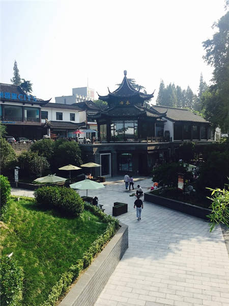 The early bird gets the best breakfast in Yangzhou