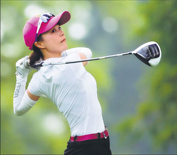 Ladies' golf tees off