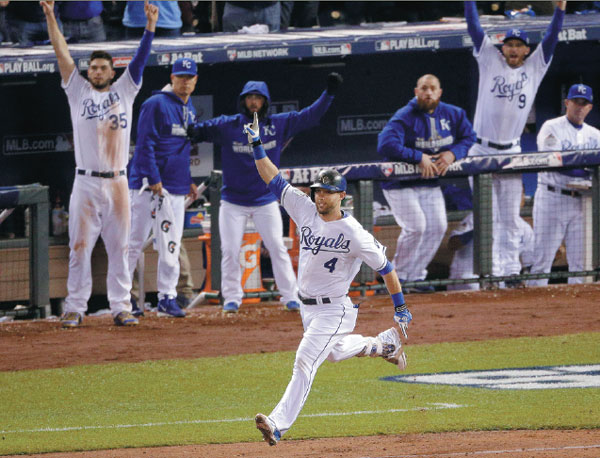 Royals win marathon Series opener