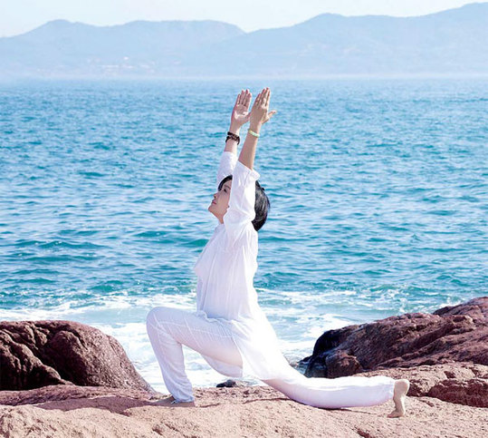 Yoga lessons aim to tackle student stress