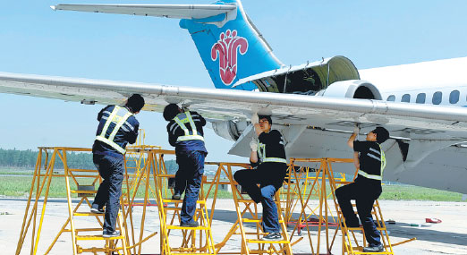 American Airlines buys stake in China Southern for $200m