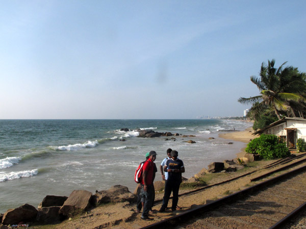 Relaxing train experience in Sri Lanka