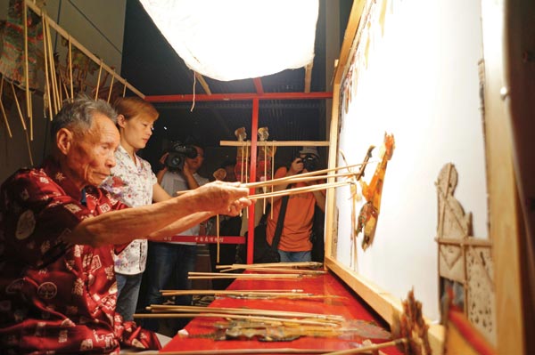 Folk artists get due honor