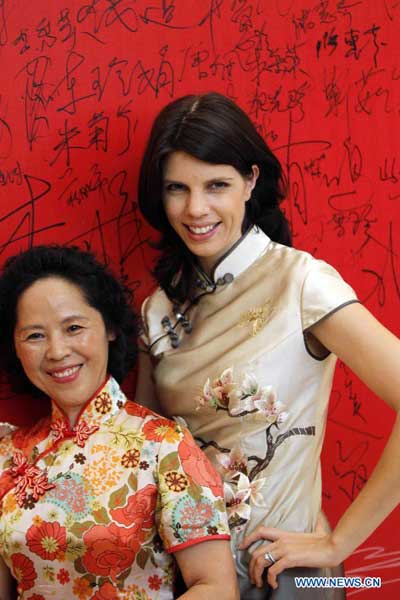 Cheongsam exhibiting and promoting activity held in Shanghai