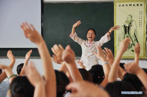 Classes held to teach local women traditional culture in Ningxia