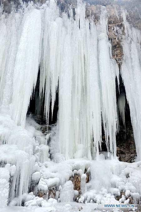 Scenery of Taihang Mountains' icefall