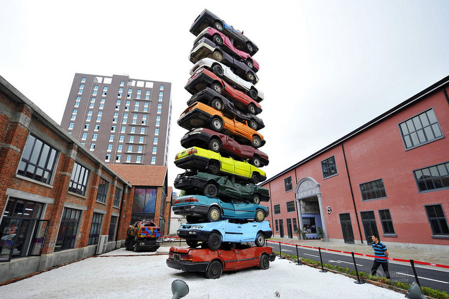 Car pyramid sculpture unveiled in C China