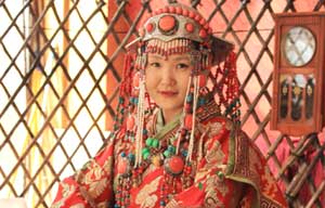 Ethnic costumes tournament held in Inner Mongolia