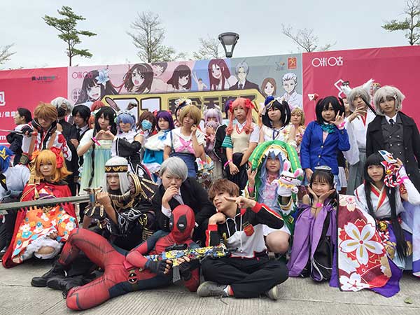 Cosplay marathon dashes through Xiamen