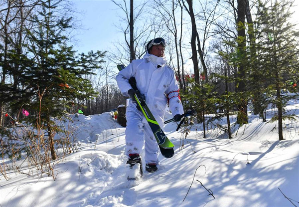 Skiing scouts protect wildlife in Changbai Mountains