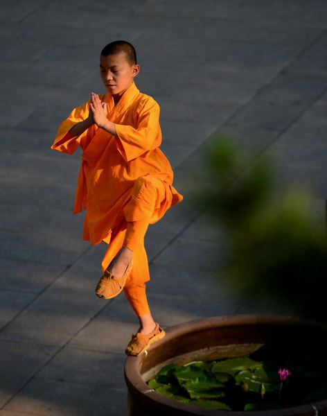 Monks at Quanzhou Shaolin Temple